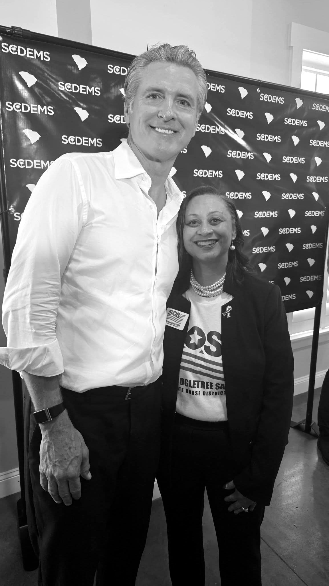 Sonja Ogletree Satani with California Governor Gavin Newsom at an SC Democrats event